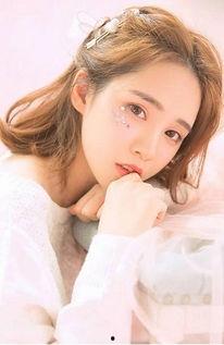 娱乐吃瓜酱朴素的女孩,朴素女孩朴素的娱乐吃瓜之旅