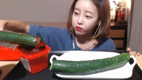 娱乐吃瓜酱变白