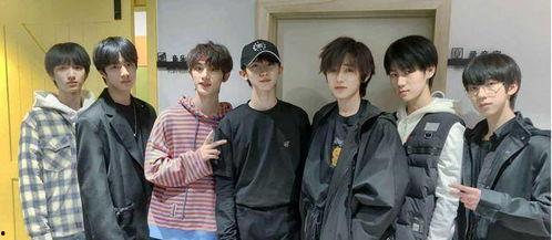 娱乐吃瓜兵时代少年团,娱乐吃瓜兵的青春传奇